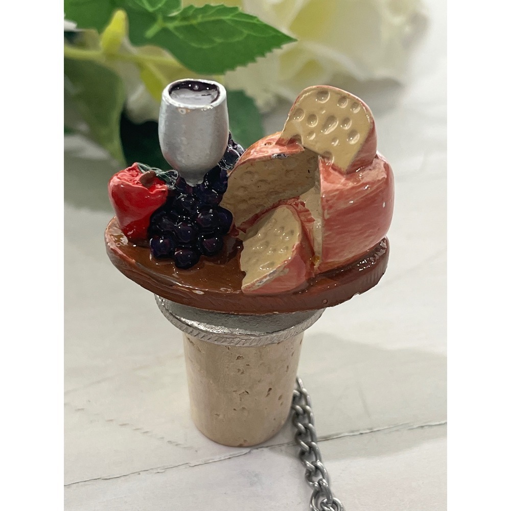 Novelty Bottle Stoppers Wood‎ Grain Cheese & Wine Decorative Stopper Lot